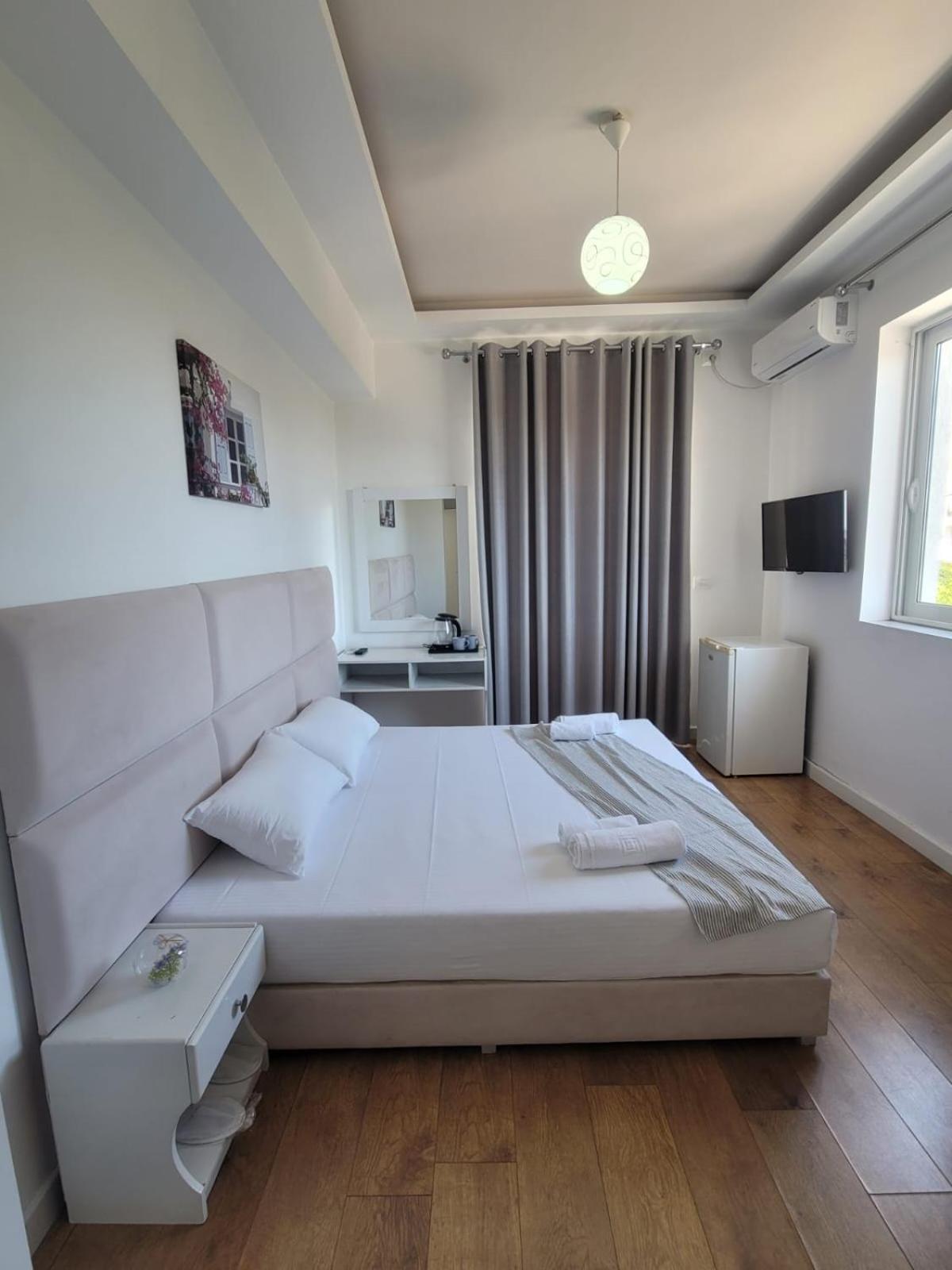Hotel Myrtai - City Center ساراندا المظهر الخارجي الصورة