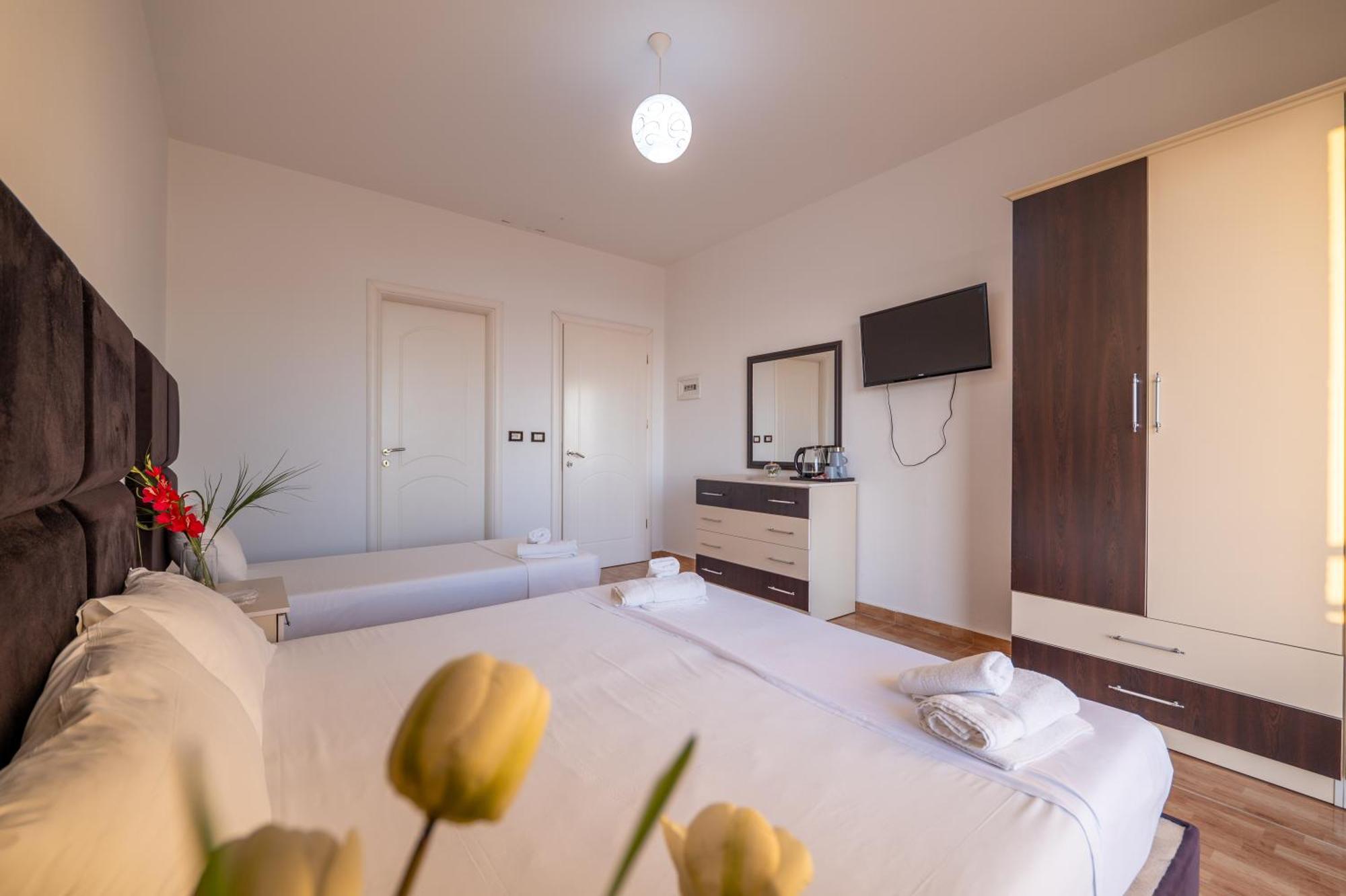 Hotel Myrtai - City Center ساراندا المظهر الخارجي الصورة