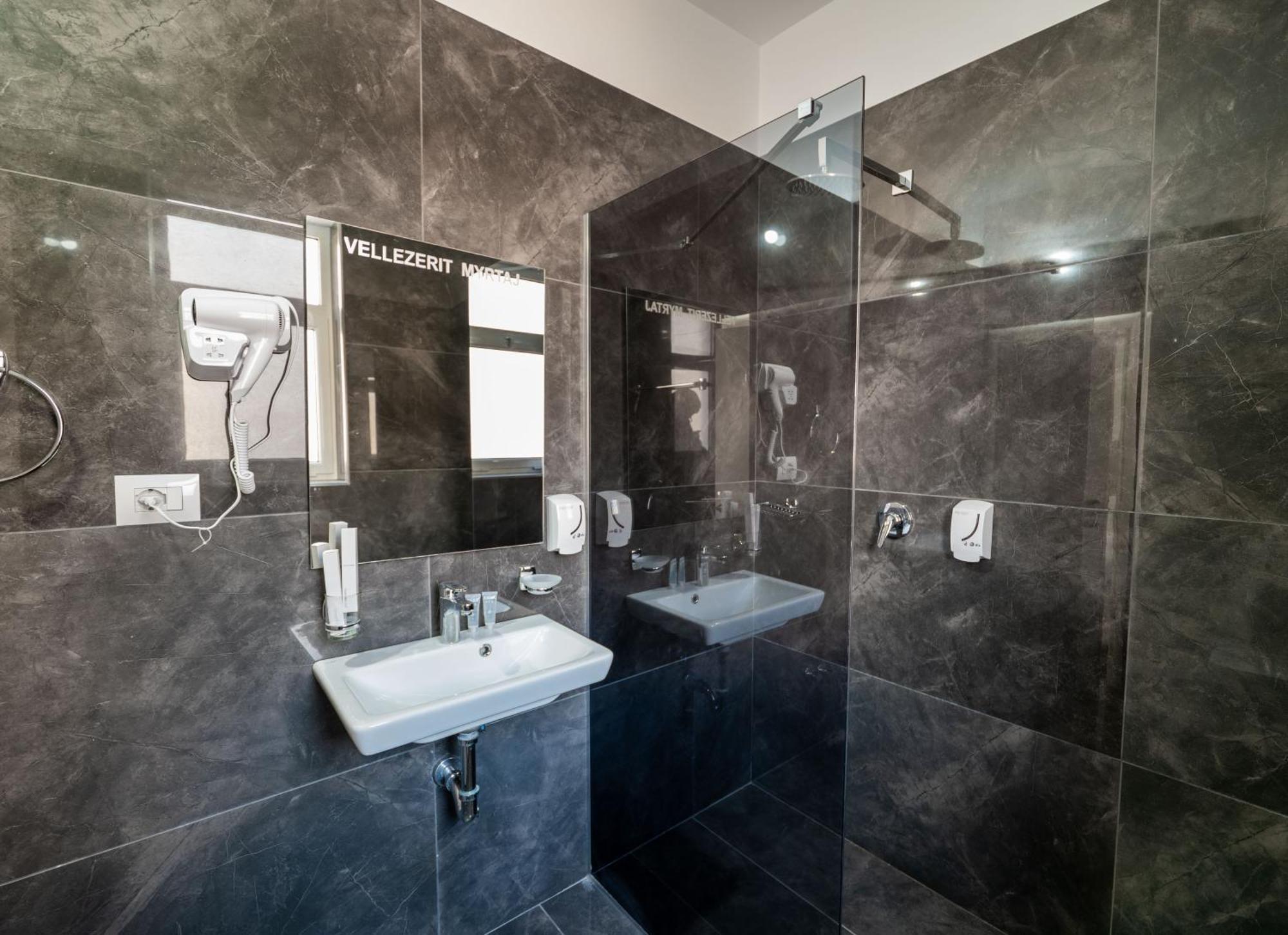 Hotel Myrtai - City Center ساراندا المظهر الخارجي الصورة